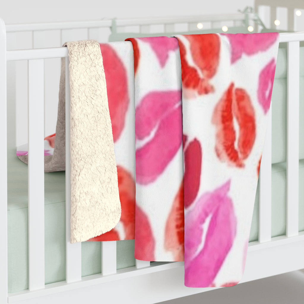 Lip Print Sherpa Blanket — Cozy Valentine’s Kiss Fleece Throw