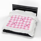 Pink Gingham Heart Velveteen Plush Blanket — Cozy Valentine's Throw