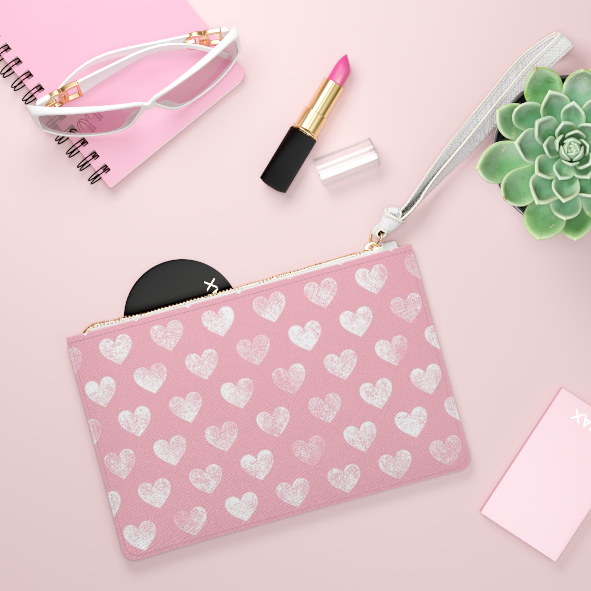 Pink Heart Pattern Clutch Bag — Cute Valentine Wristlet Purse