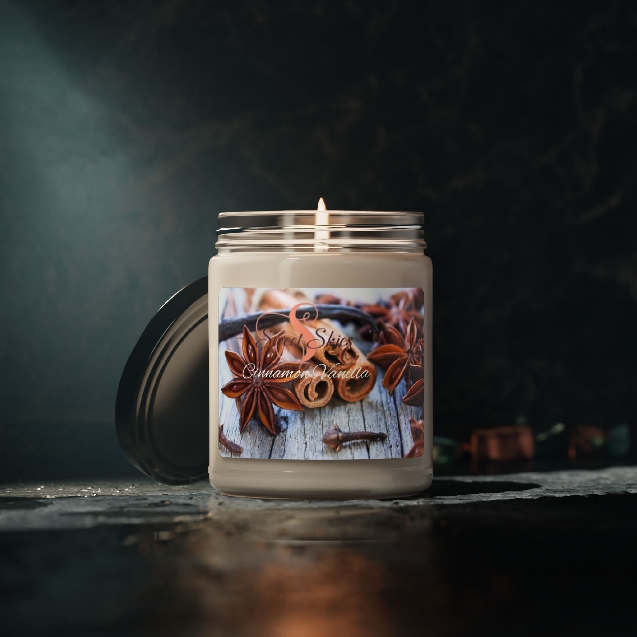 Cinnamon Vanilla Soy Candle — 9oz Scented Jar (Warm Spiced Aromas)