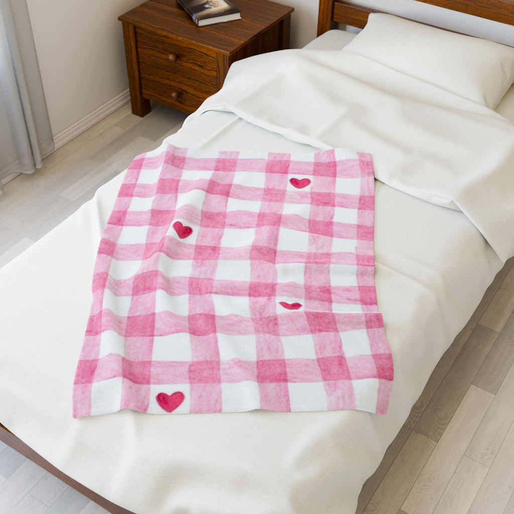 Pink Gingham Heart Velveteen Plush Blanket — Cozy Valentine's Throw