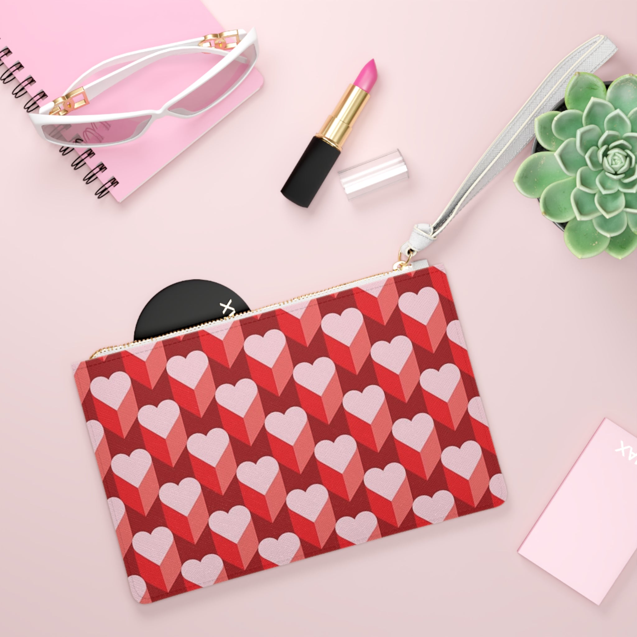 Heart Pattern Clutch Bag — Red & Pink Valentine Wristlet