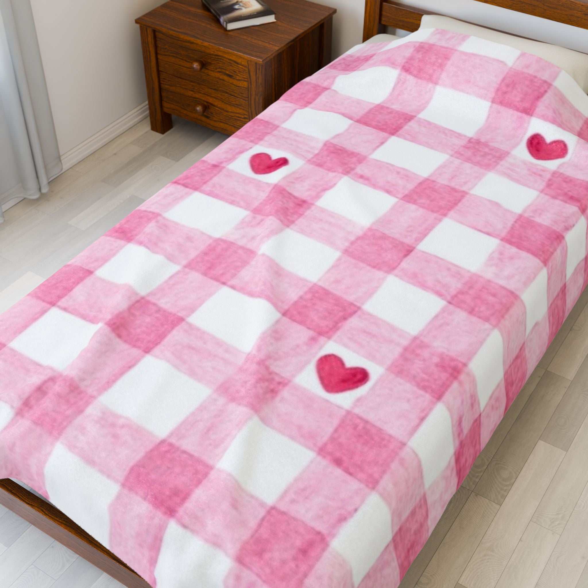 Pink Gingham Heart Velveteen Plush Blanket — Cozy Valentine's Throw